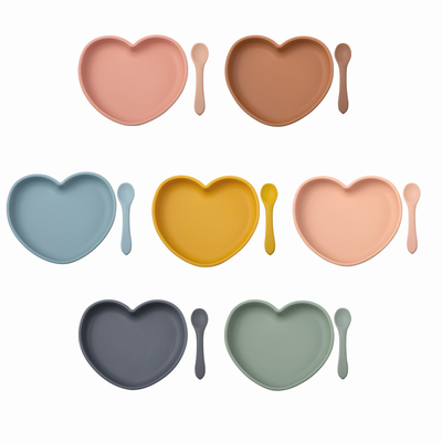 Food Grade FDA Heart Shaped Dinner Silikonowa płytka dla niemowląt dostosowana za pomocą łyżki